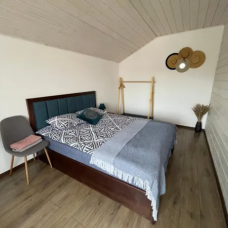 House Of Moonlight * Slavske